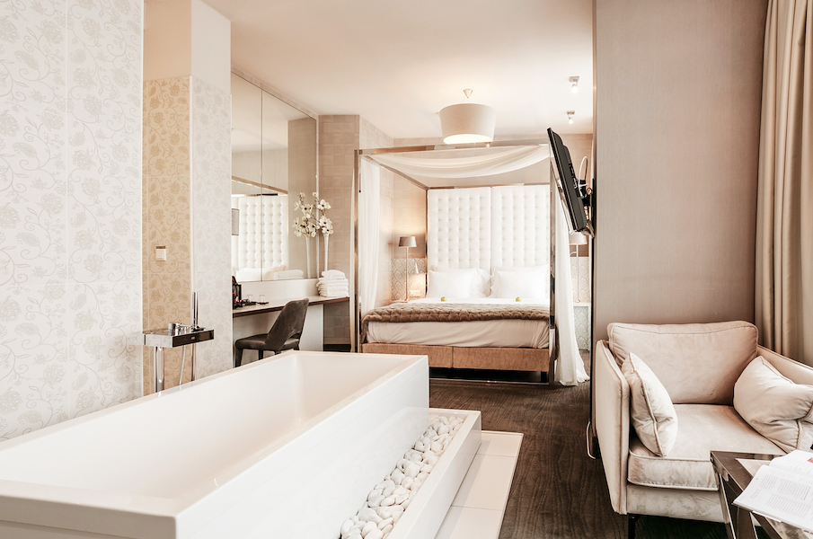 Hotel Bloemendaal - White Suite